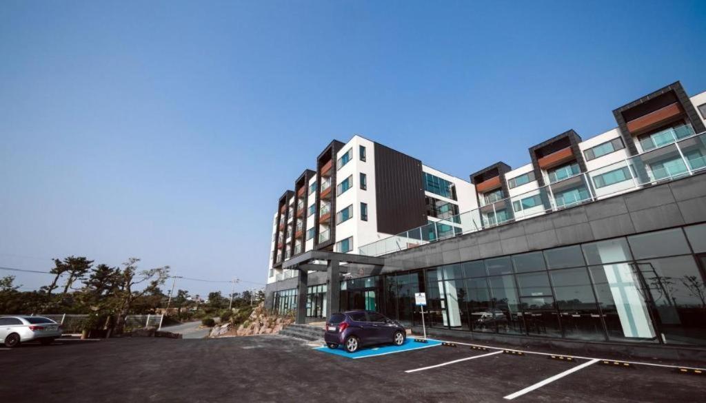 Sallys Jeju Hotel Eksteriør billede