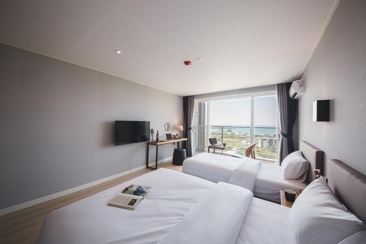 Sallys Jeju Hotel Eksteriør billede