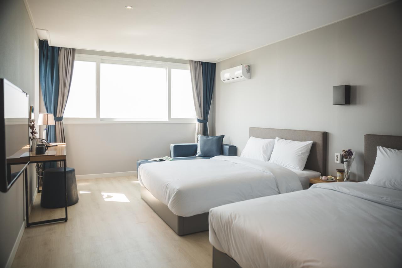 Sallys Jeju Hotel Eksteriør billede